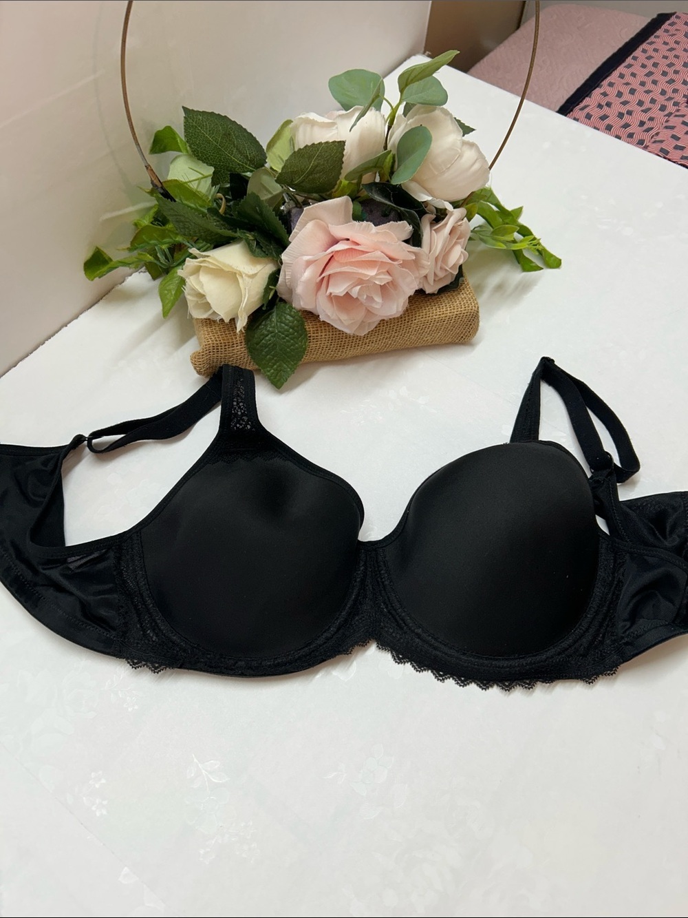 Black Women's T-Shirt Bra - Smooth Lightly Padded Support